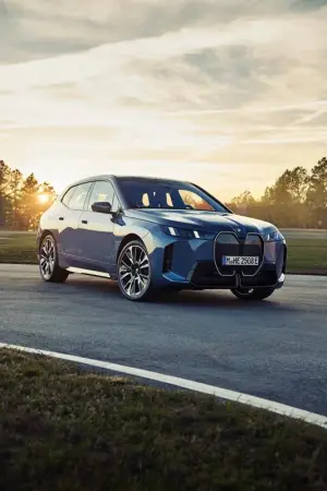 BMW iX 2025 - 26