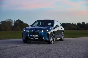 BMW iX 2025 - 33