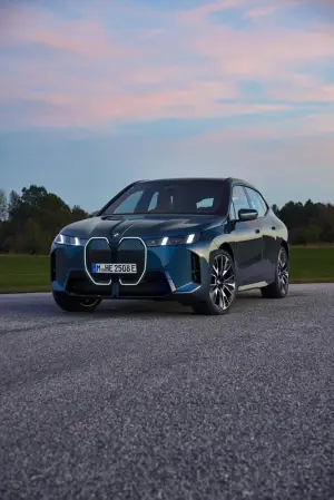 BMW iX 2025 - 32
