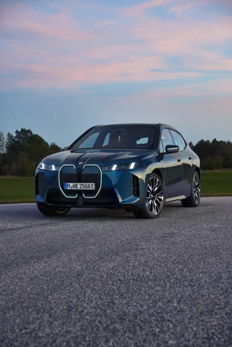 BMW iX 2025 - 32