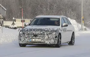 Mercedes Classe C station wagon 2026 - Foto spia 30-01-2025 - 3