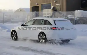 Mercedes Classe C station wagon 2026 - Foto spia 30-01-2025 - 12