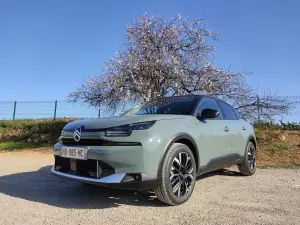 Citroen C4 e C4 X 2025 - Prova Sitges