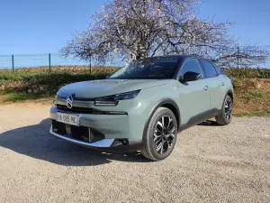 Citroen C4 e C4 X 2025 - Prova Sitges