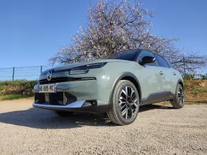 Citroen C4 e C4 X 2025 - Prova Sitges