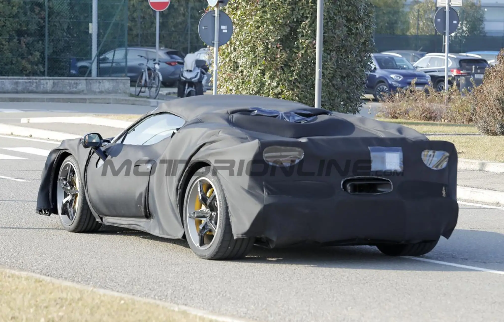 Ferrari 296 VS - Foto spia 06-02-2025 - 10