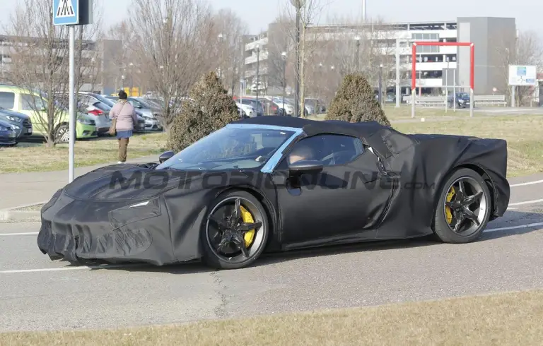 Ferrari 296 VS - Foto spia 06-02-2025 - 6