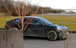 Porsche Cayenne EV - Foto spia 06-02-2025 - 3