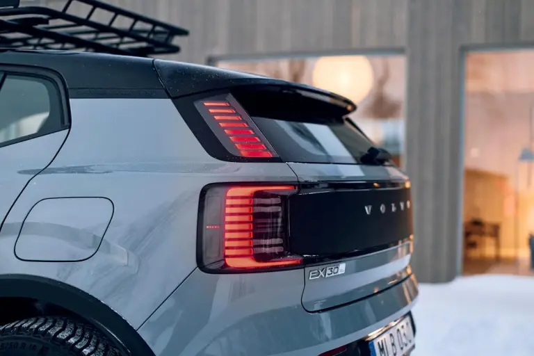 Volvo EX30 Cross Country 2025 - 20