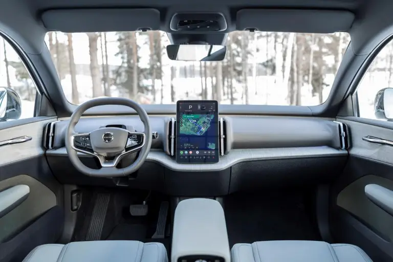 Volvo EX30 Cross Country 2025 - 17