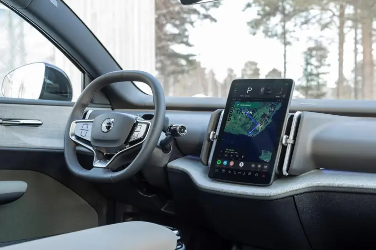 Volvo EX30 Cross Country 2025 - 18