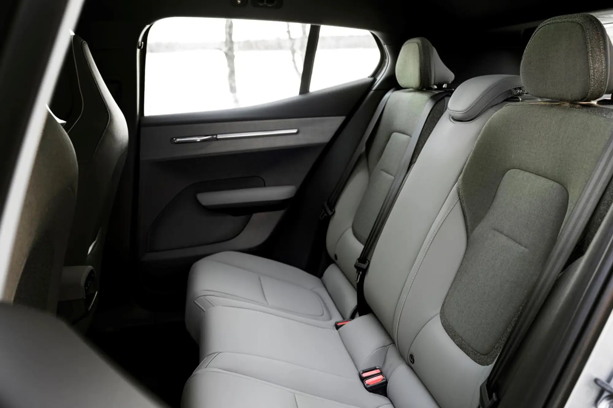 Volvo EX30 Cross Country 2025 - 29