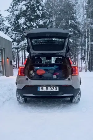 Volvo EX30 Cross Country 2025 - 8