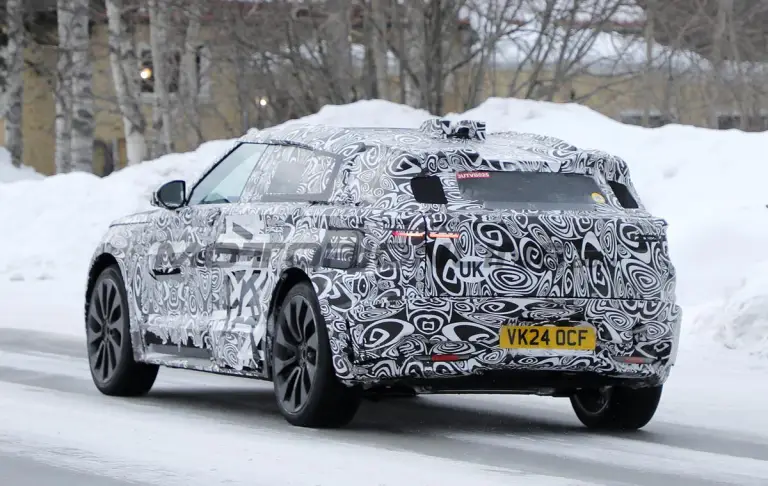 Range Rover Velar 2026 - Foto spia 11-02-2025 - 12