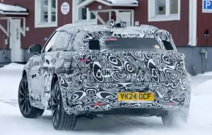 Range Rover Velar 2026 - Foto spia 11-02-2025 - 10