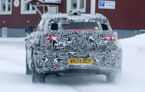 Range Rover Velar 2026 - Foto spia 11-02-2025 - 14
