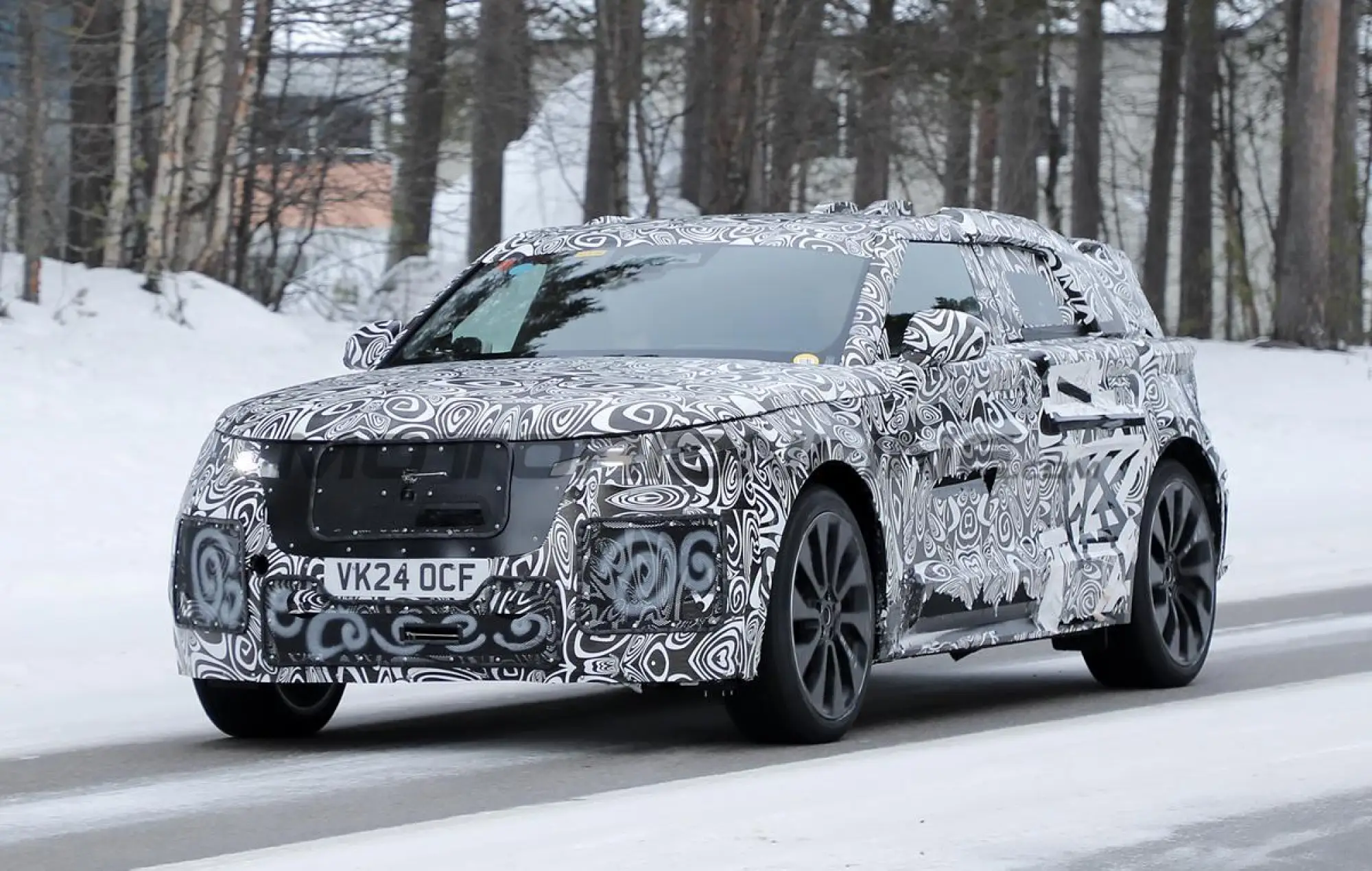 Range Rover Velar 2026 - Foto spia 11-02-2025 - 2