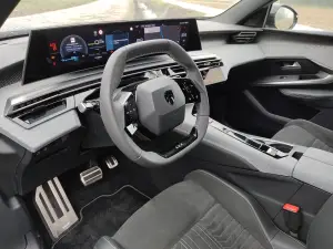 Peugeot e-5008 2025 - Prova Milano