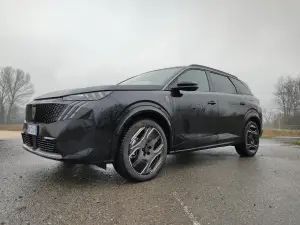 Peugeot e-5008 2025 - Prova Milano