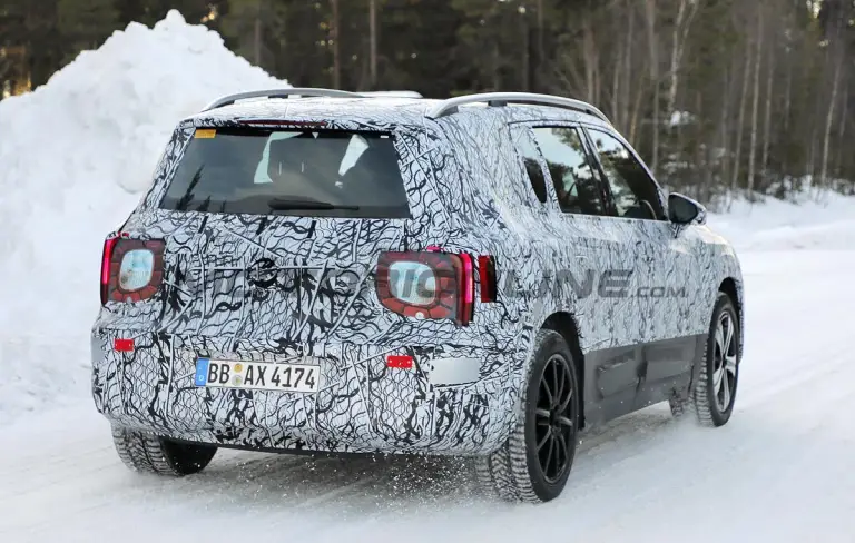 Mercedes GLB 2026 - Foto spia 13-02-2025 - 15