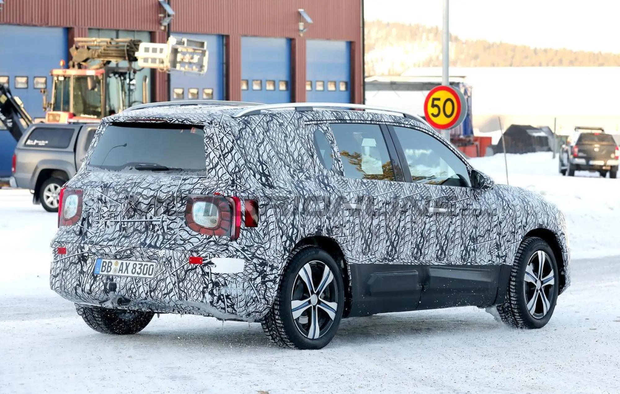 Mercedes GLB 2026 - Foto spia 13-02-2025 - 22