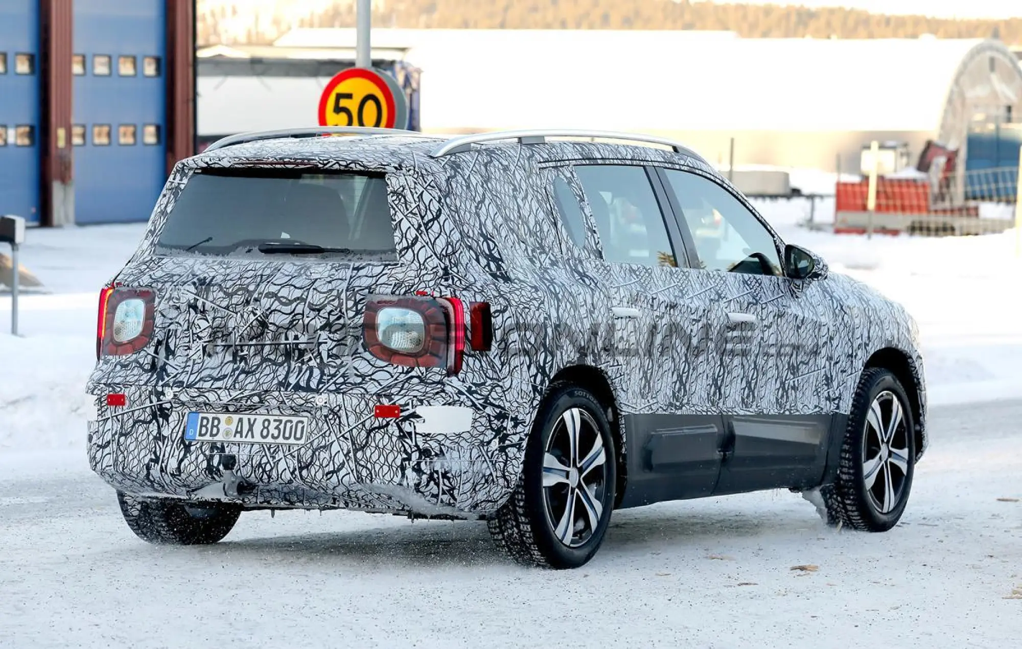 Mercedes GLB 2026 - Foto spia 13-02-2025 - 21
