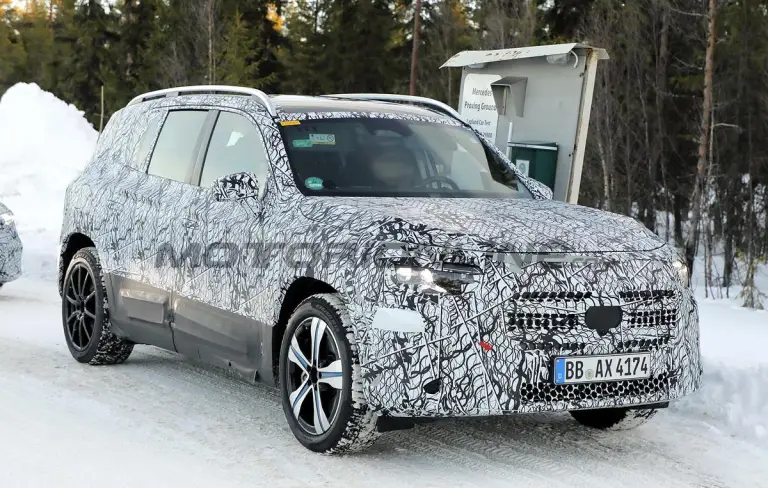 Mercedes GLB 2026 - Foto spia 13-02-2025 - 3