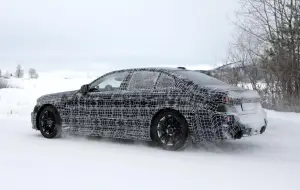 BMW M5 2027 - Foto spia 14-02-2025 - 9