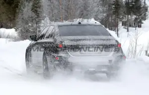 BMW M5 2027 - Foto spia 14-02-2025 - 12