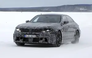 BMW M5 2027 - Foto spia 14-02-2025 - 5