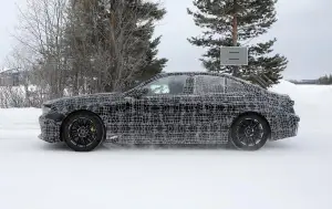 BMW M5 2027 - Foto spia 14-02-2025 - 11