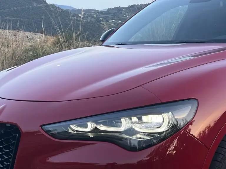 Alfa Romeo Stelvio Tributo Italiano prova su strada - 17