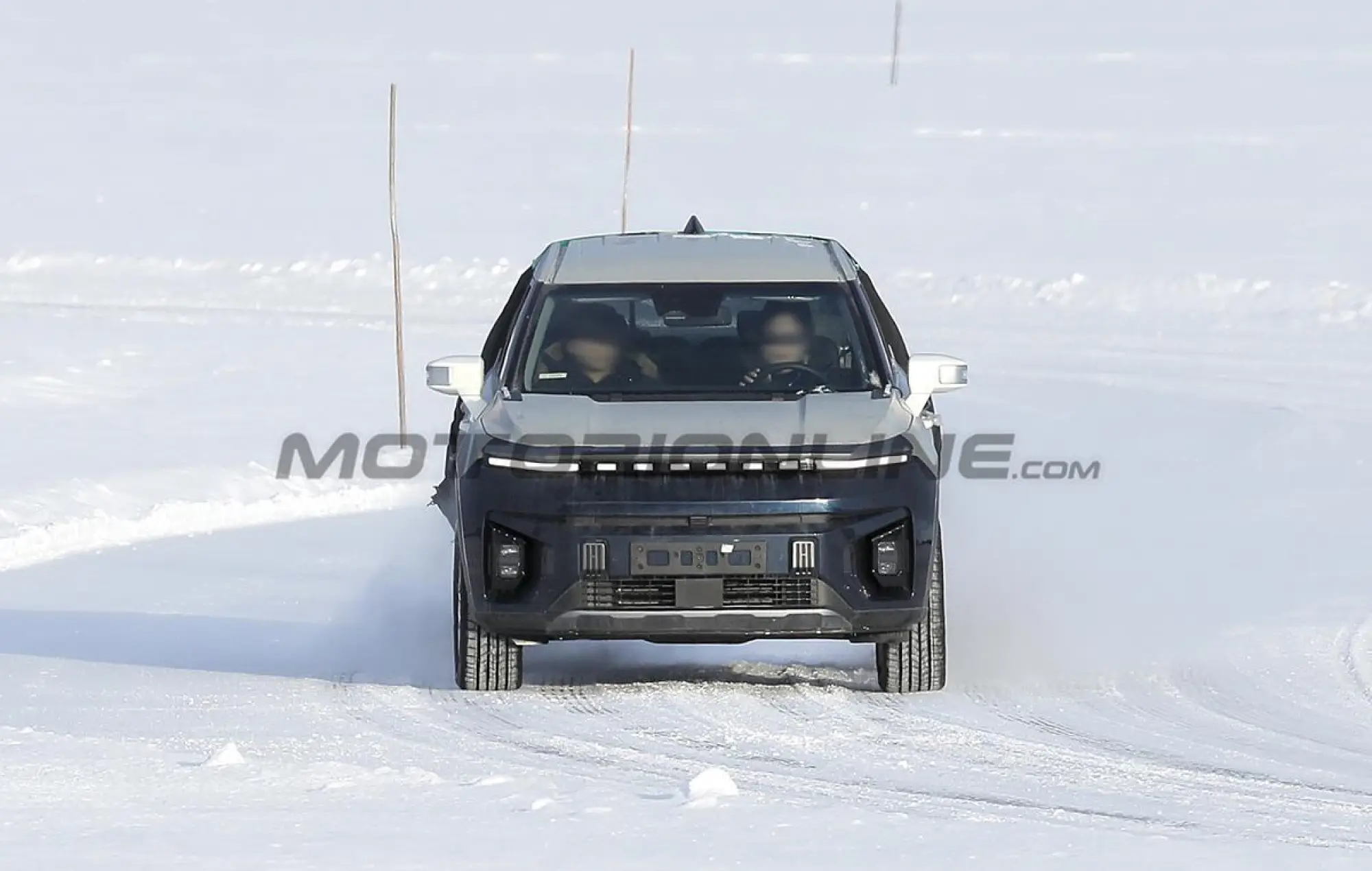 KGM Torres Pickup - Foto spia 18-02-2025 - 1