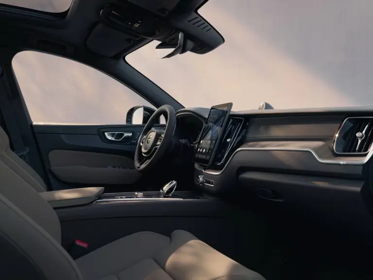 Volvo XC60 2025 - Foto ufficiali - 16