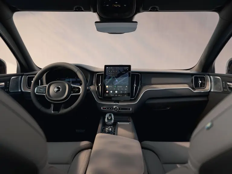 Volvo XC60 2025 - Foto ufficiali - 19