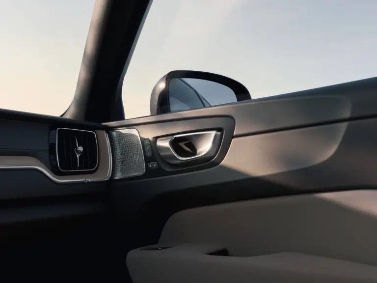 Volvo XC60 2025 - Foto ufficiali - 25