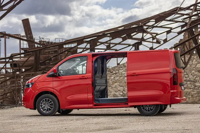 Volkswagen Transporter e Caravelle 2025 - Foto ufficiali - 3