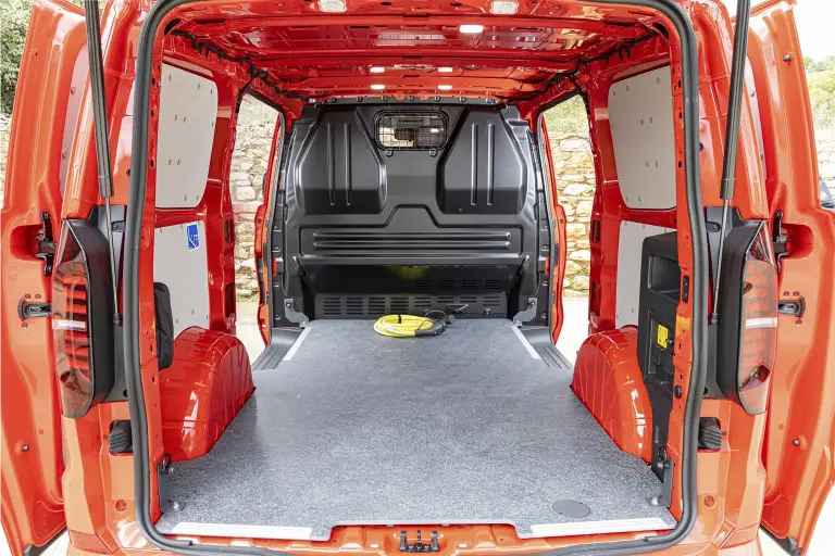 Volkswagen Transporter e Caravelle 2025 - Foto ufficiali - 16