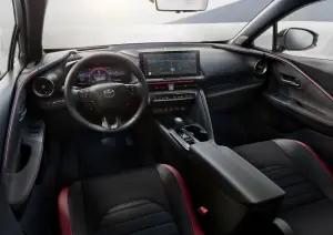Toyota C-HR Lounge Hero - 1