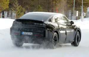 Porsche Cayenne Coupe EV - Foto spia 19-02-2025 - 11