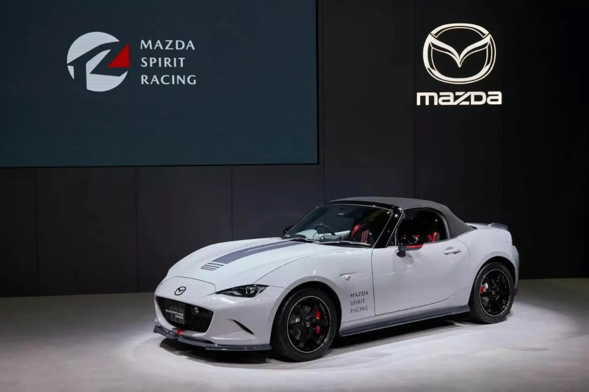 Mazda MX-5 Spirit Racing - 1