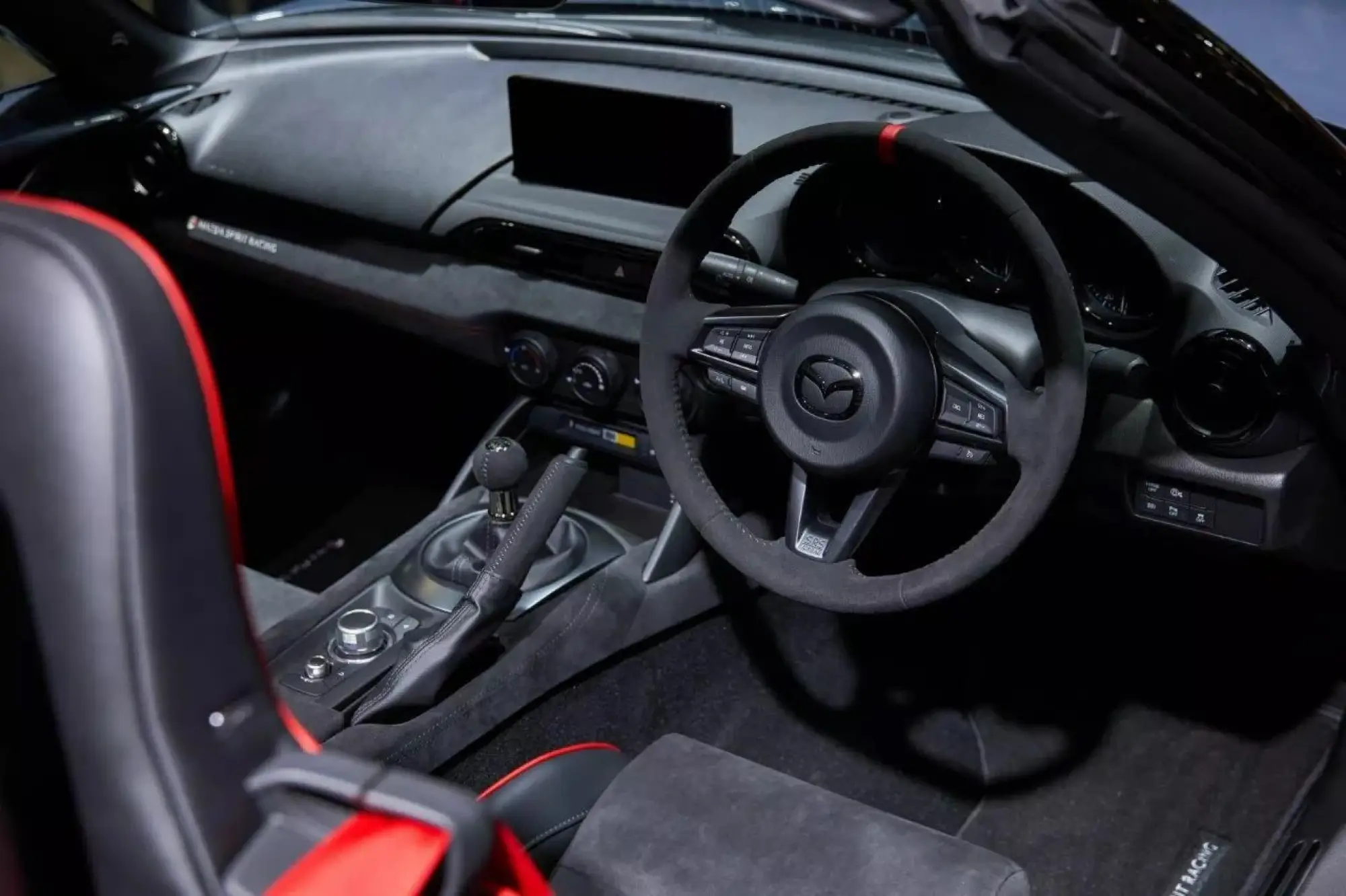 Mazda MX-5 Spirit Racing - 4
