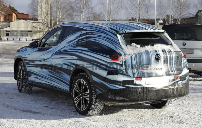 Mercedes GLC 2026 - Foto spia 28-02-2025 - 8