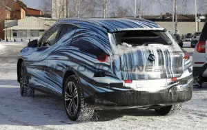 Mercedes GLC 2026 - Foto spia 28-02-2025 - 11