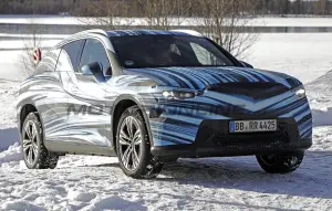Mercedes GLC 2026 - Foto spia 28-02-2025 - 13