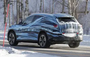 Mercedes GLC 2026 - Foto spia 28-02-2025 - 17