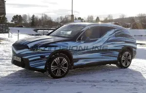 Mercedes GLC 2026 - Foto spia 28-02-2025 - 2