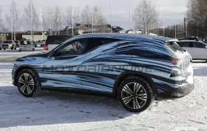 Mercedes GLC 2026 - Foto spia 28-02-2025 - 9