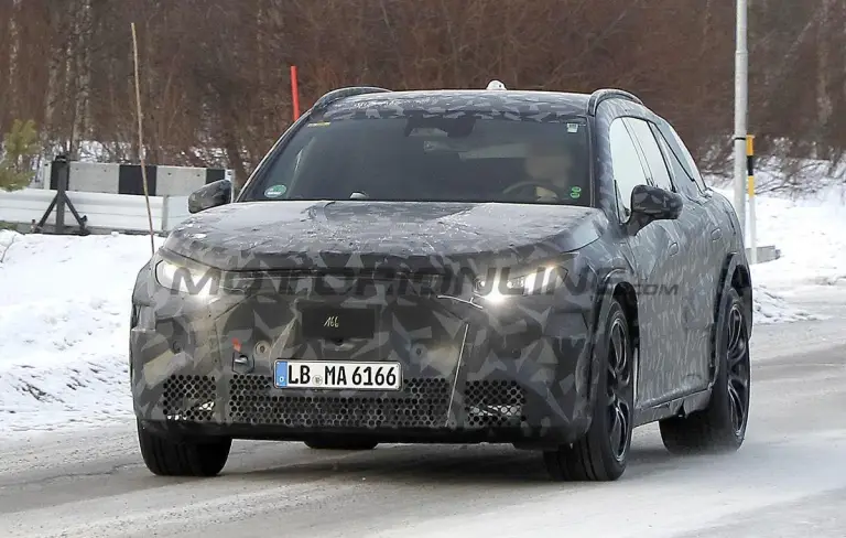 Mercedes-AMG SUV - Foto spia 03-03-2025 - 9