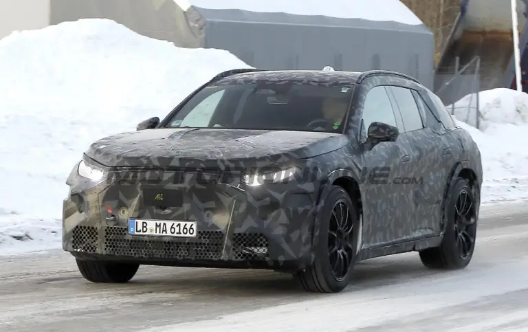 Mercedes-AMG SUV - Foto spia 03-03-2025 - 1